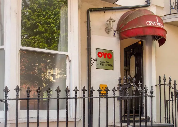 Oyo Avalon Lifestyle Guest House Brighton